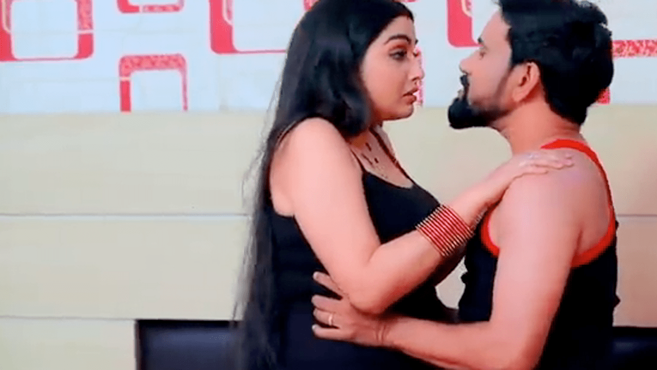 Aamrapali-and-Nirhua-Hot-Dance-Video