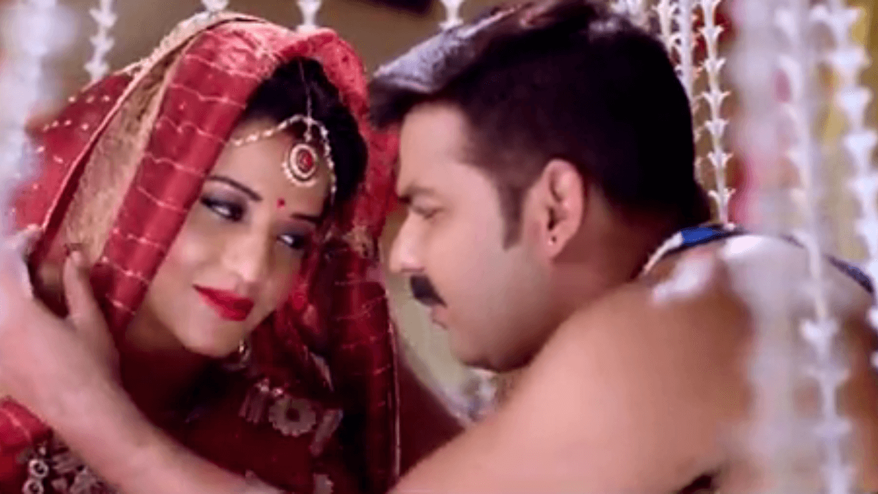 Monalisa-and-Pawan-Singh-Hot-Video