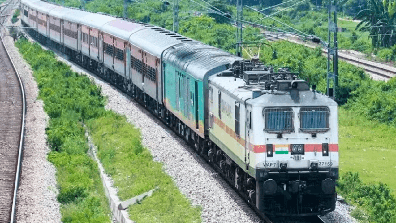 New-train-from-Sealdah-to-North-Bengal