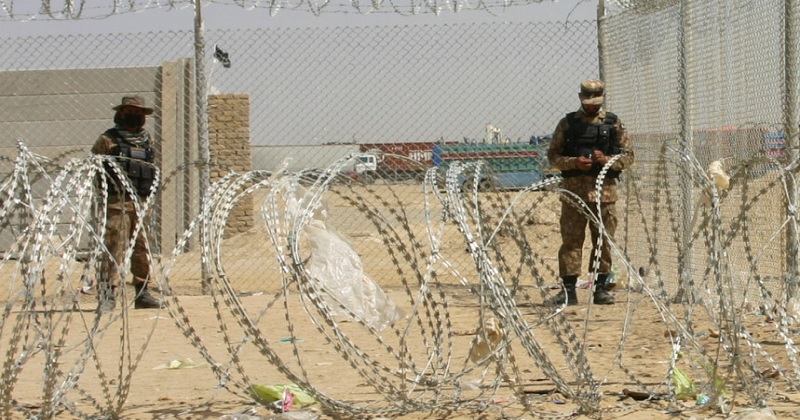 Afghan Pakistan border clash heavy firing kills 23 Taliban soldiers