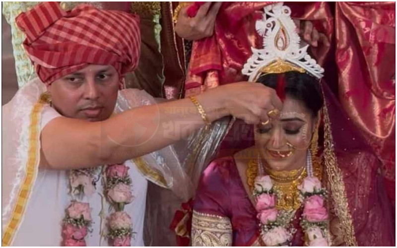 মধুচন্দ্রিমায় পাহাড়ে মৌবনী সরকার ও সৌম্য রায়