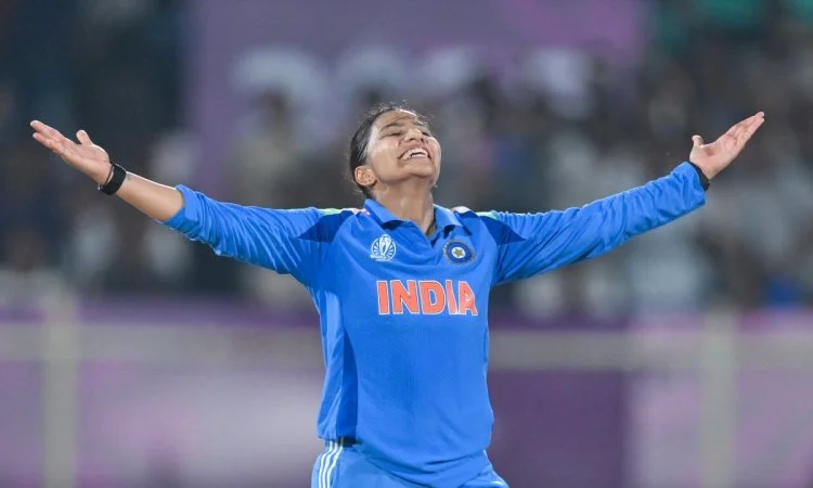 Three Indian women cricketers Pratika Rawal, Renuka Singh Thakur and Sneh Rana with Indian Railways logo