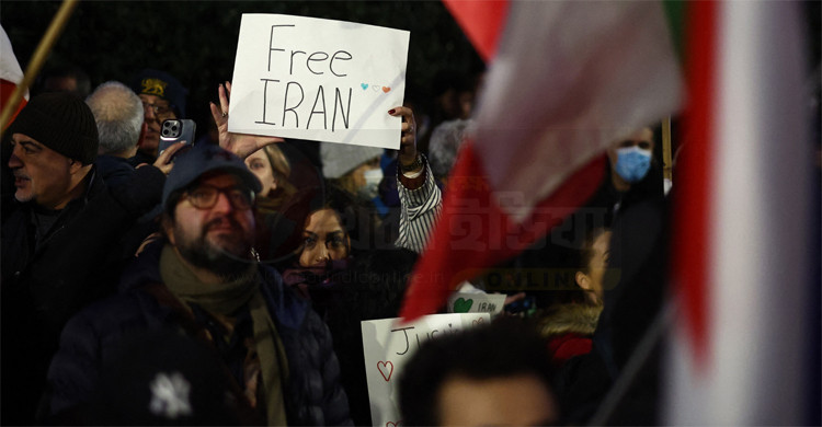 Iran protest unrest with security forces and demonstrators