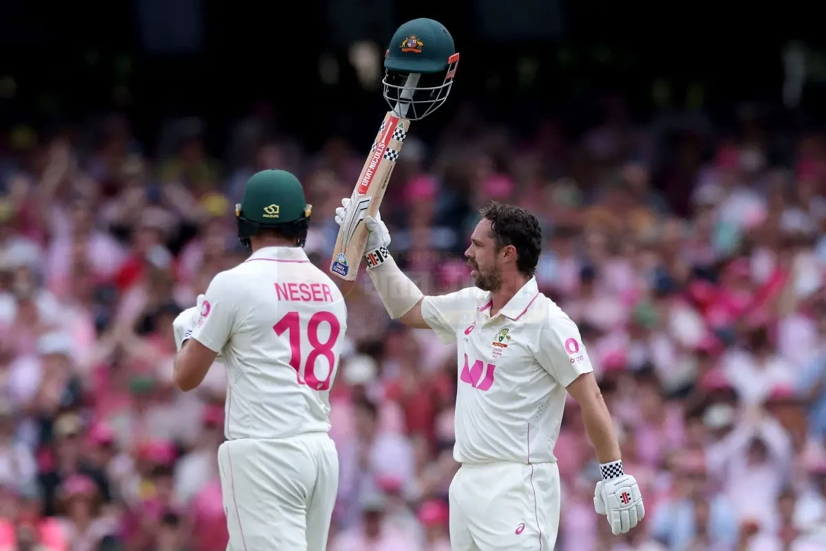 Travis Head celebrating century in Sydney Test